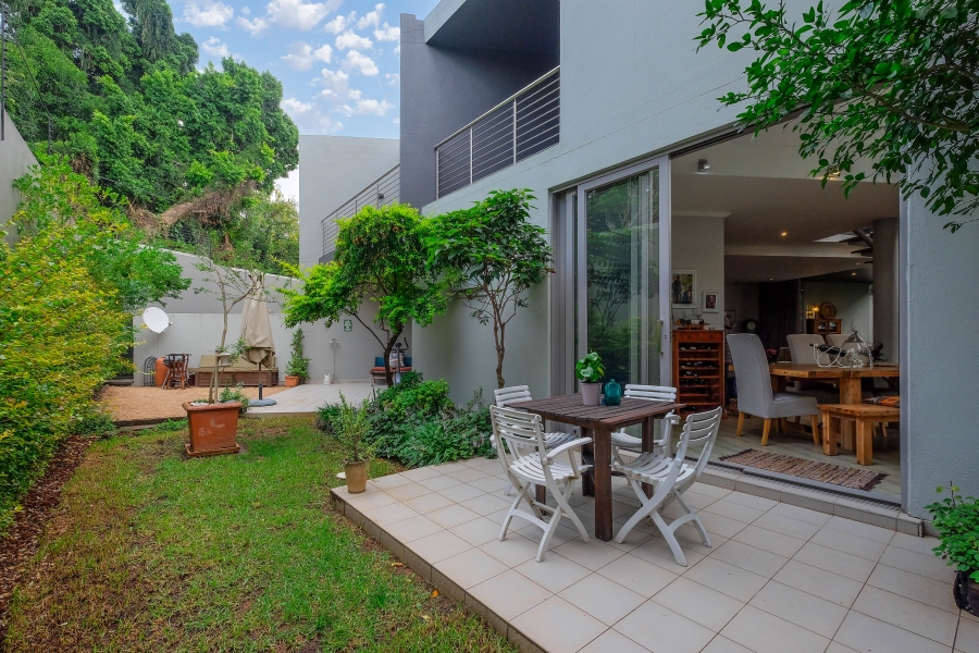 4 Bedroom Property for Sale in Hurlingham Gauteng