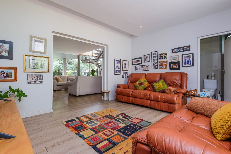 4 Bedroom Property for Sale in Hurlingham Gauteng