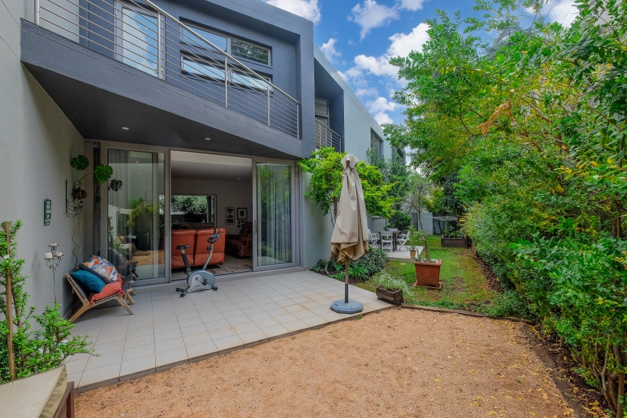 4 Bedroom Property for Sale in Hurlingham Gauteng