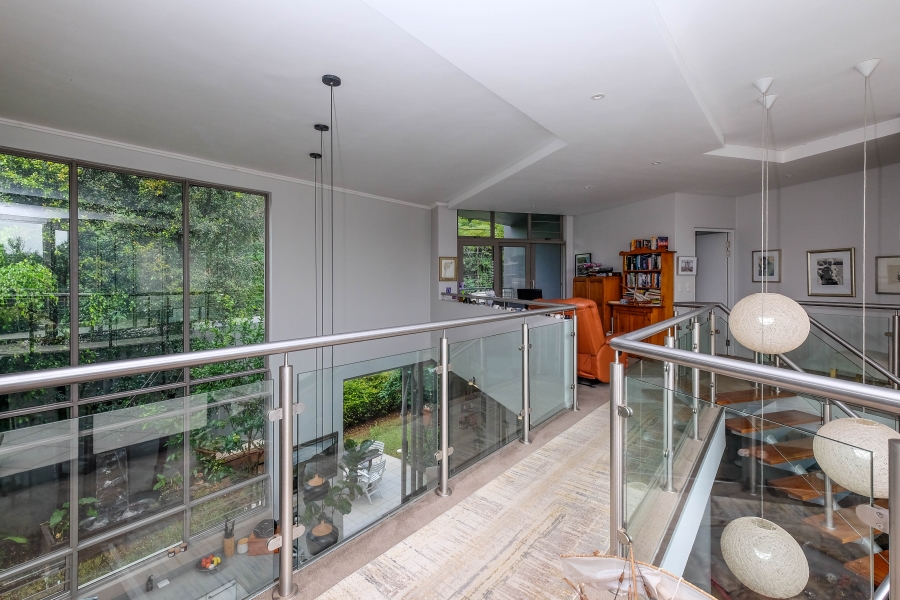 4 Bedroom Property for Sale in Hurlingham Gauteng