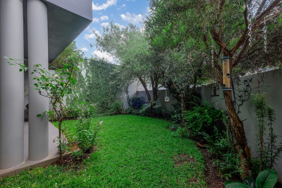 4 Bedroom Property for Sale in Hurlingham Gauteng