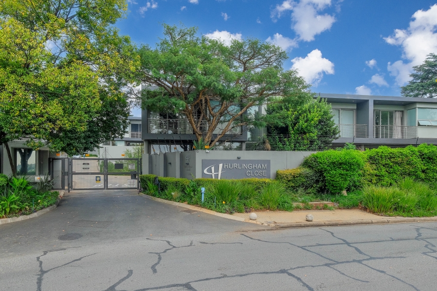 4 Bedroom Property for Sale in Hurlingham Gauteng
