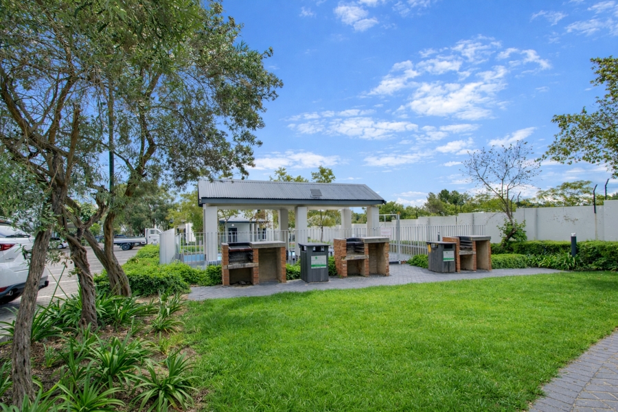 1 Bedroom Property for Sale in Chartwell Gauteng