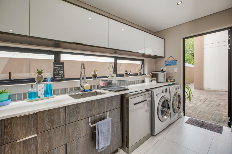 3 Bedroom Property for Sale in Bryanston Gauteng