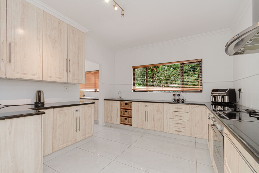 To Let 4 Bedroom Property for Rent in Fourways Gauteng