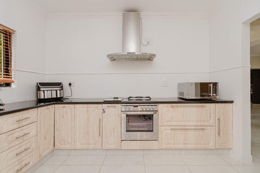 To Let 4 Bedroom Property for Rent in Fourways Gauteng