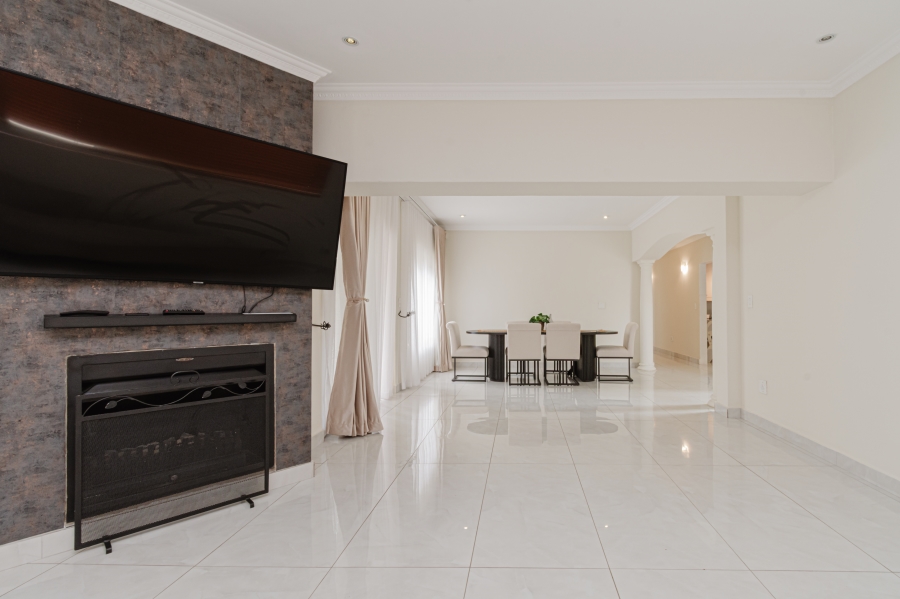 To Let 4 Bedroom Property for Rent in Fourways Gauteng