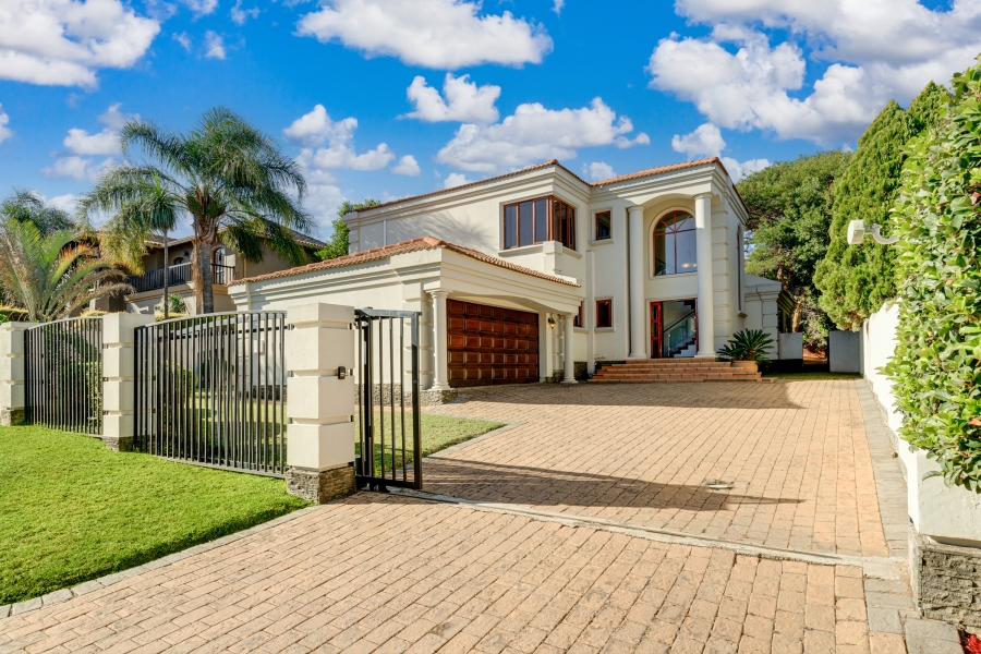To Let 4 Bedroom Property for Rent in Fourways Gauteng