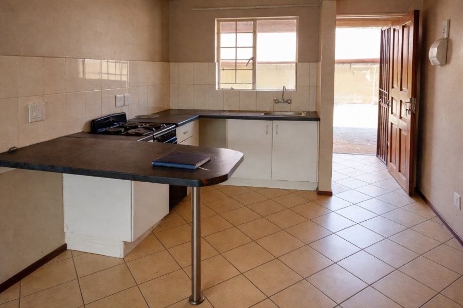 To Let 2 Bedroom Property for Rent in Allen Grove Gauteng