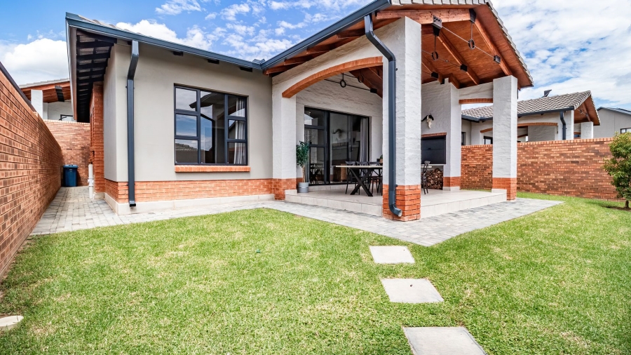 3 Bedroom Property for Sale in Six Fountains Residential Estate Gauteng