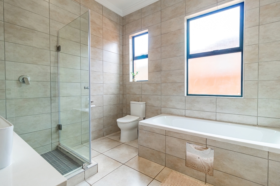 3 Bedroom Property for Sale in Six Fountains Residential Estate Gauteng