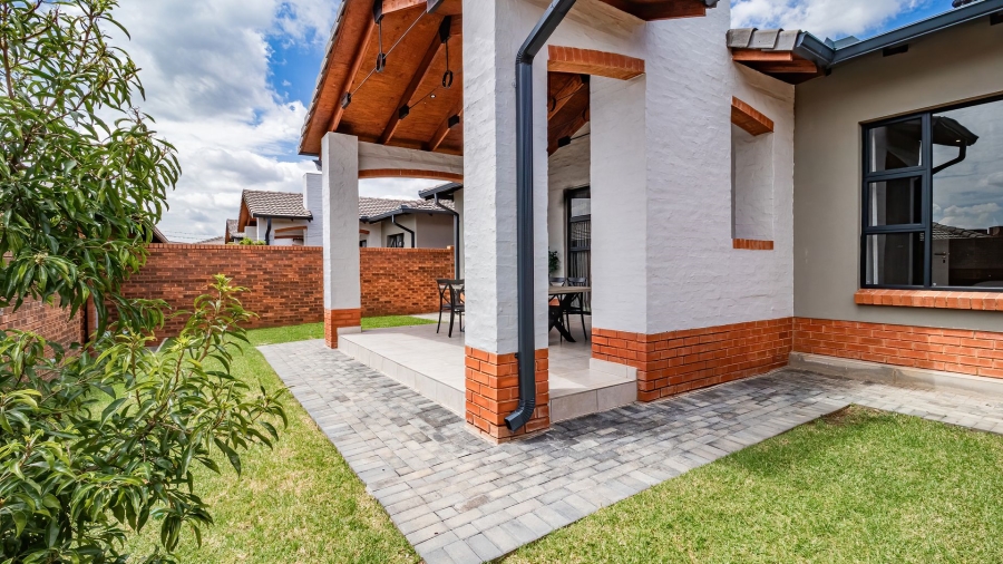 3 Bedroom Property for Sale in Six Fountains Residential Estate Gauteng