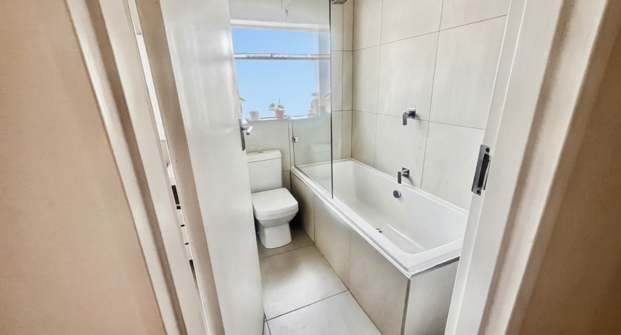 3 Bedroom Property for Sale in Parkmore Gauteng