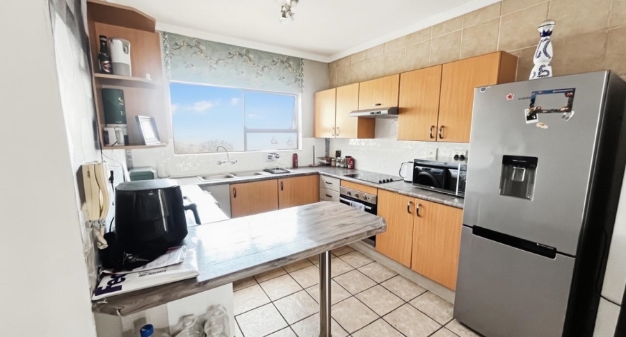 2 Bedroom Property for Sale in Sunninghill Gauteng