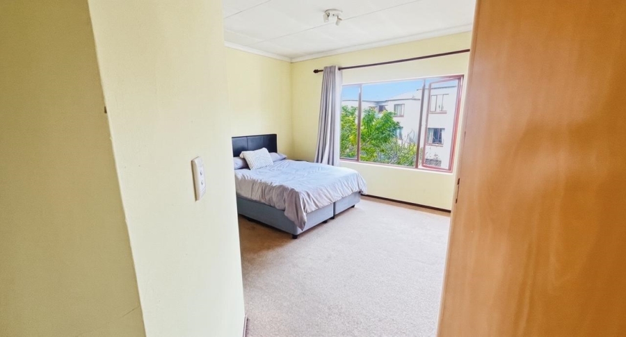 2 Bedroom Property for Sale in Sunninghill Gauteng