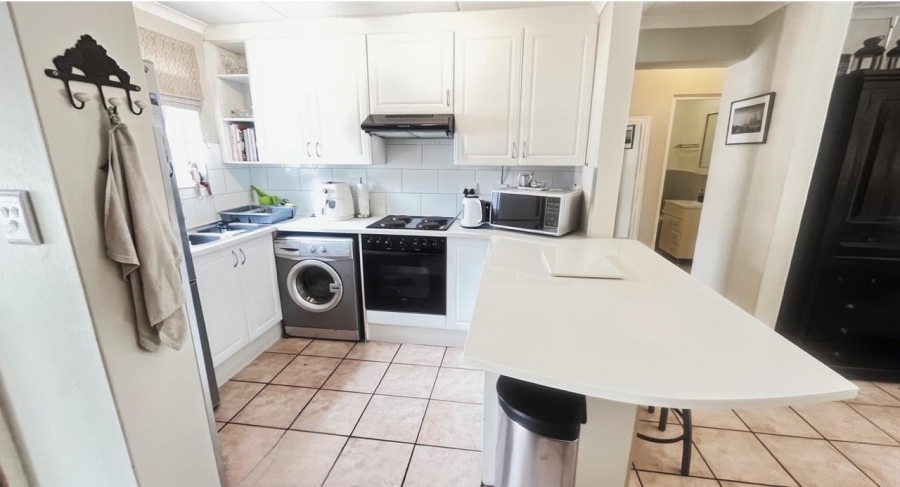 2 Bedroom Property for Sale in Sunninghill Gauteng