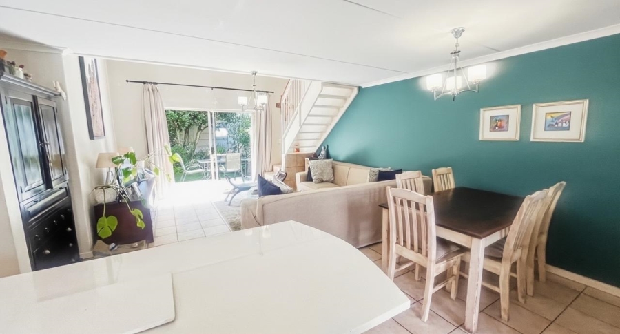 2 Bedroom Property for Sale in Sunninghill Gauteng