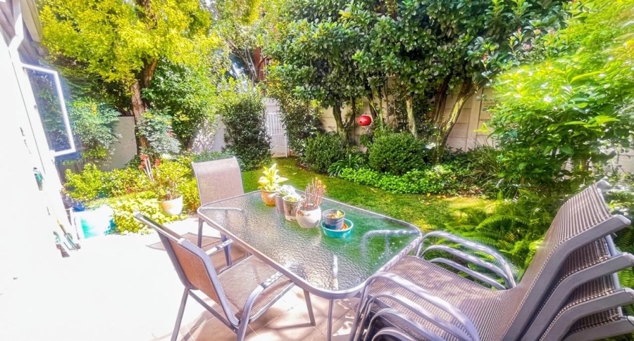 2 Bedroom Property for Sale in Sunninghill Gauteng