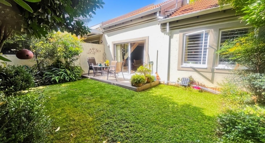 2 Bedroom Property for Sale in Sunninghill Gauteng