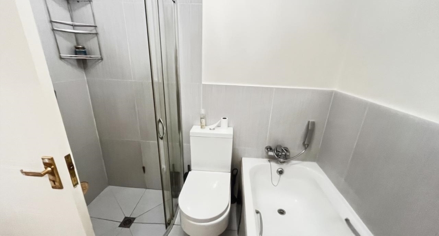 2 Bedroom Property for Sale in Sunninghill Gauteng