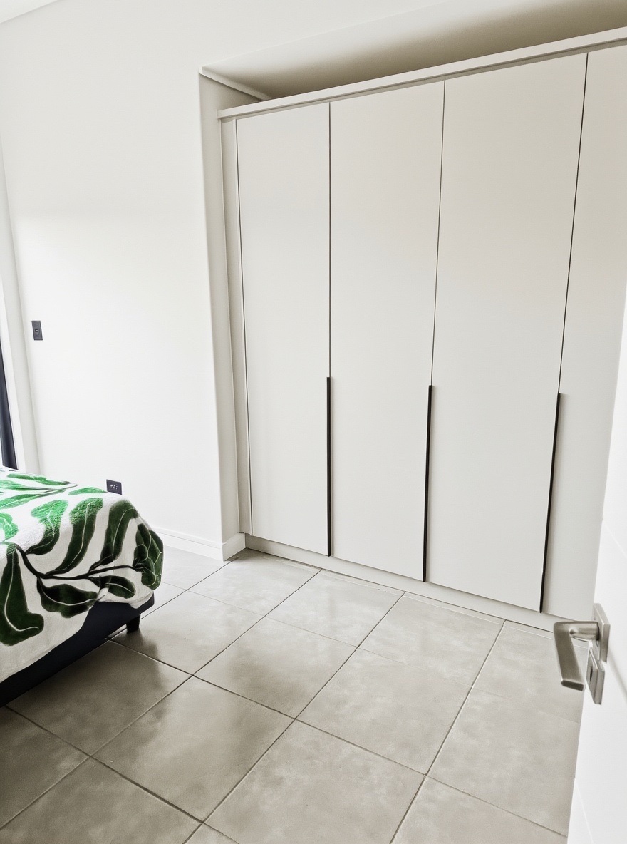 1 Bedroom Property for Sale in Waterfall Gauteng