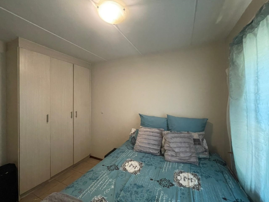 2 Bedroom Property for Sale in Noordwyk Gauteng