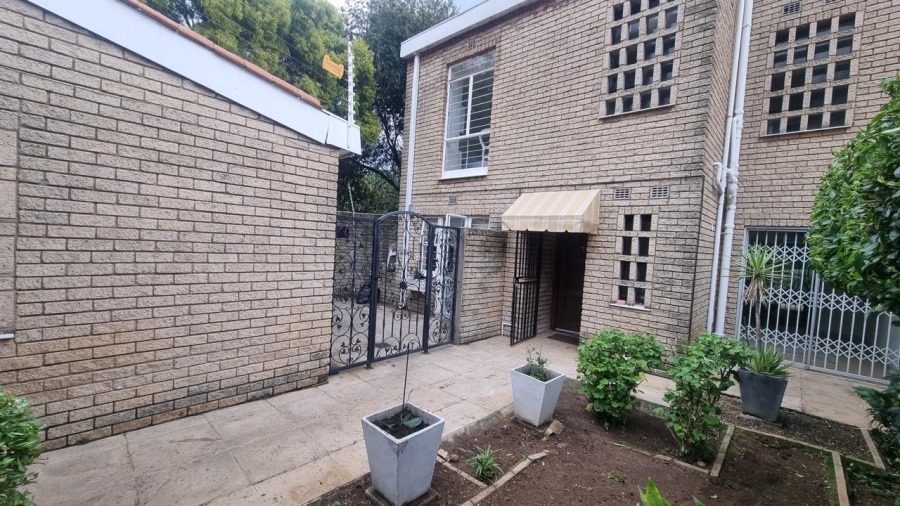 To Let 1 Bedroom Property for Rent in Sandton Central Gauteng