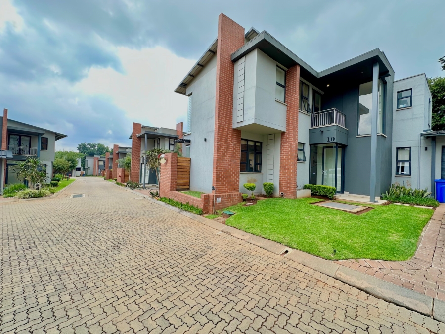 3 Bedroom Property for Sale in Queenswood Gauteng