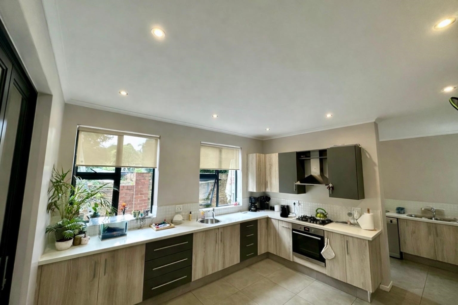 3 Bedroom Property for Sale in Queenswood Gauteng