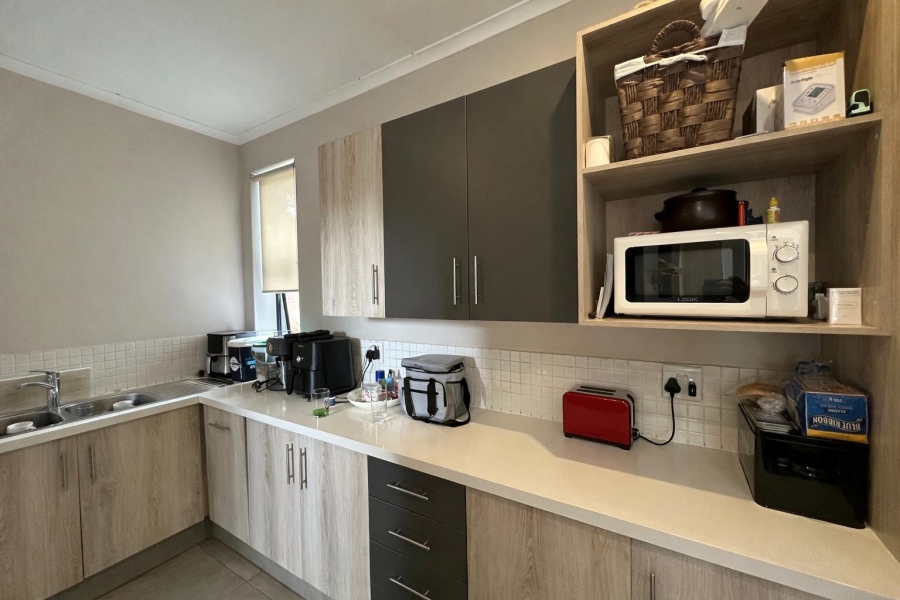 3 Bedroom Property for Sale in Queenswood Gauteng