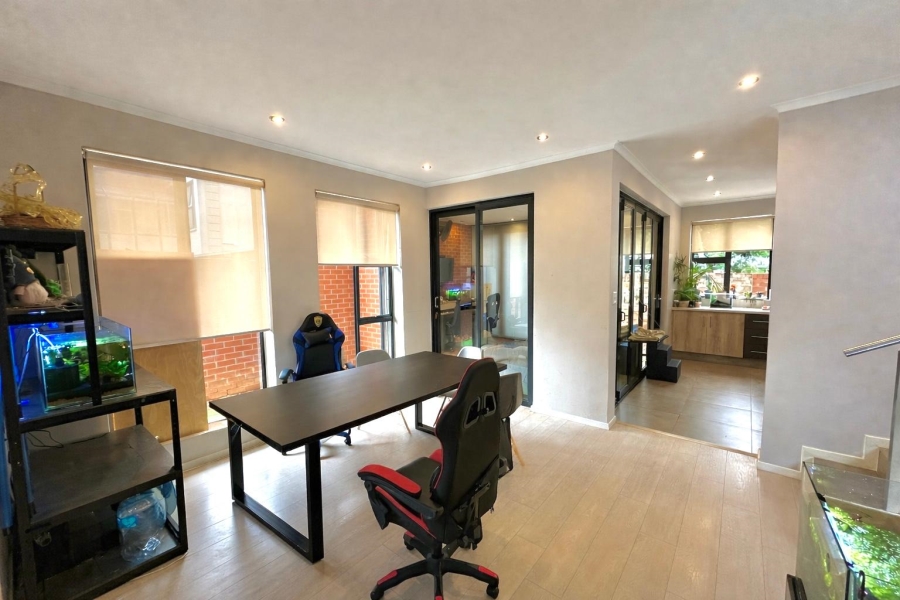 3 Bedroom Property for Sale in Queenswood Gauteng