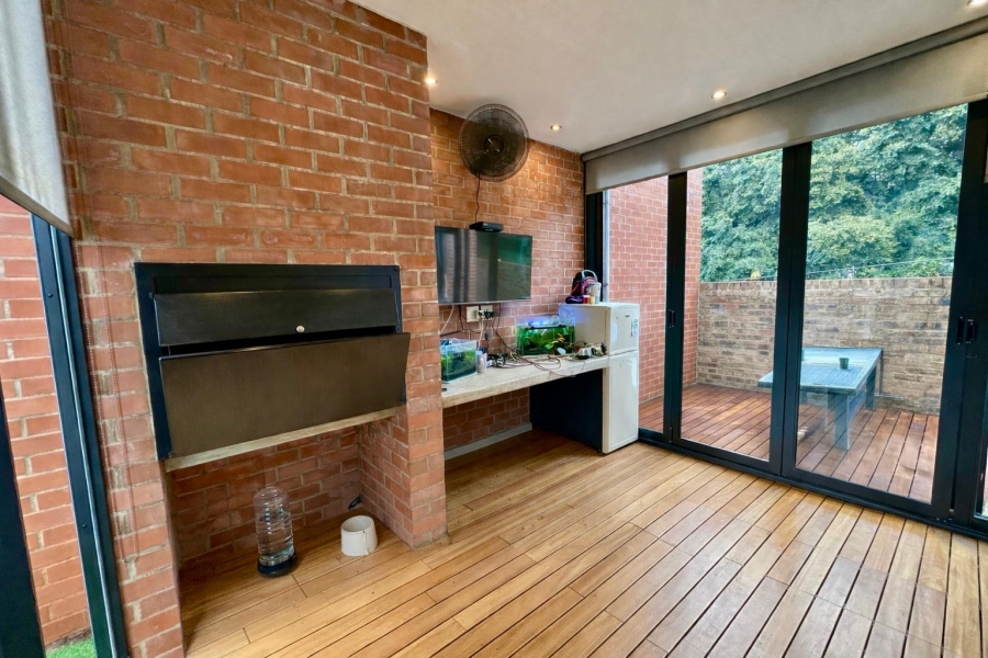 3 Bedroom Property for Sale in Queenswood Gauteng