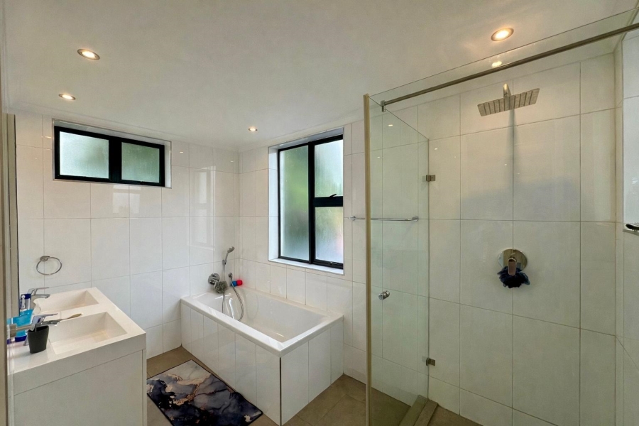 3 Bedroom Property for Sale in Queenswood Gauteng