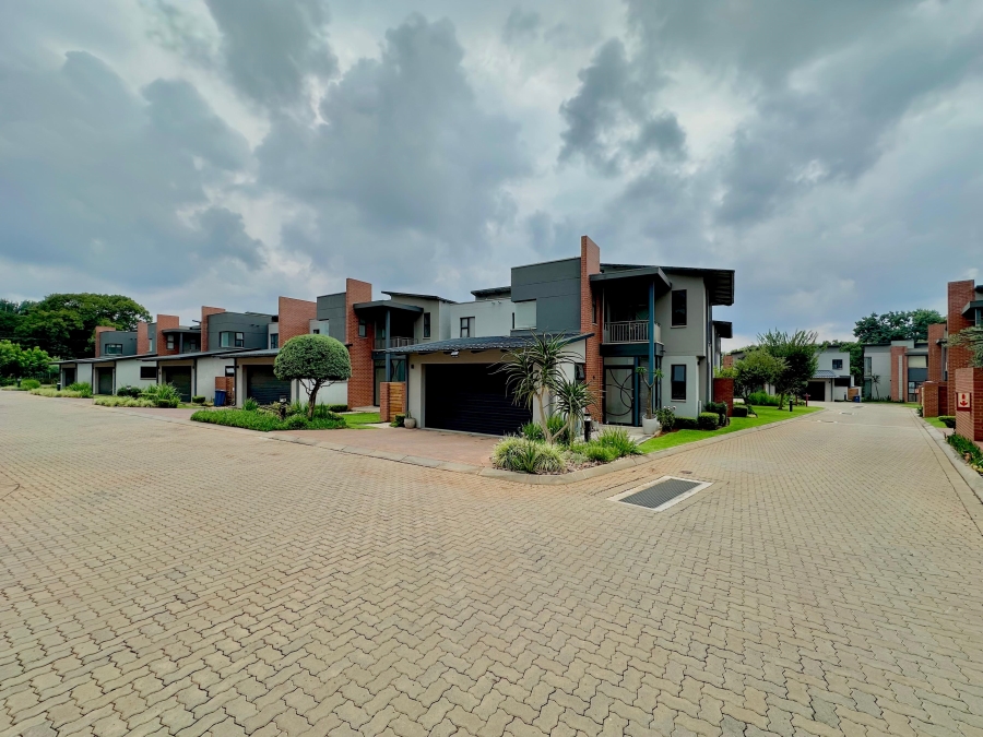 3 Bedroom Property for Sale in Queenswood Gauteng