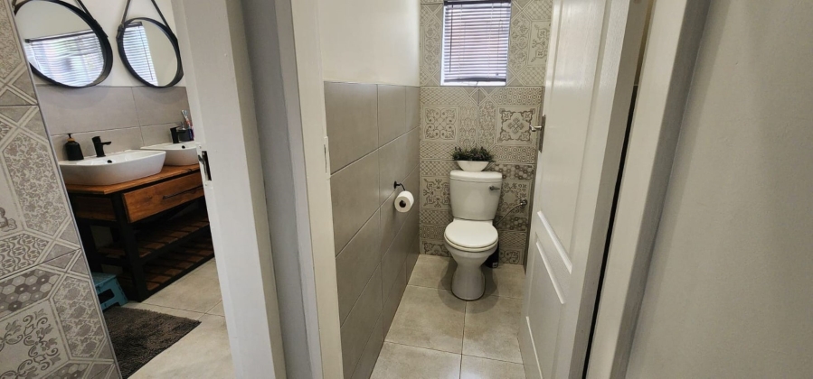 4 Bedroom Property for Sale in Mountain View Gauteng