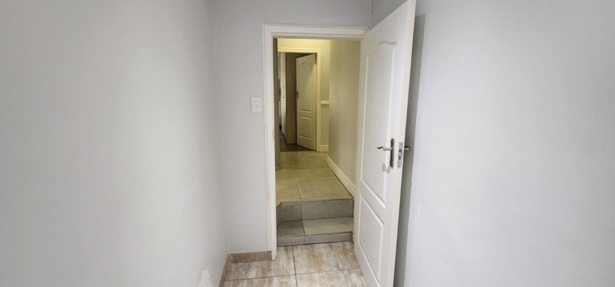 4 Bedroom Property for Sale in Mountain View Gauteng