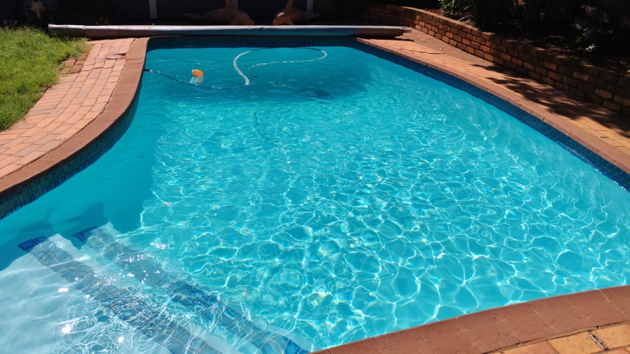 4 Bedroom Property for Sale in Mountain View Gauteng