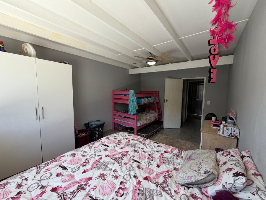 1 Bedroom Property for Sale in Waverley Gauteng