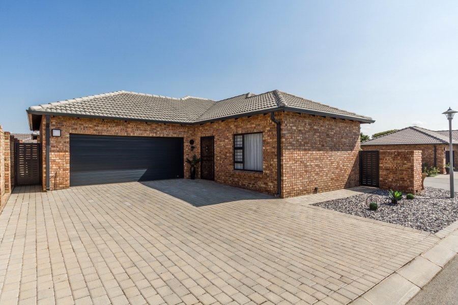 3 Bedroom Property for Sale in Equestria Gauteng
