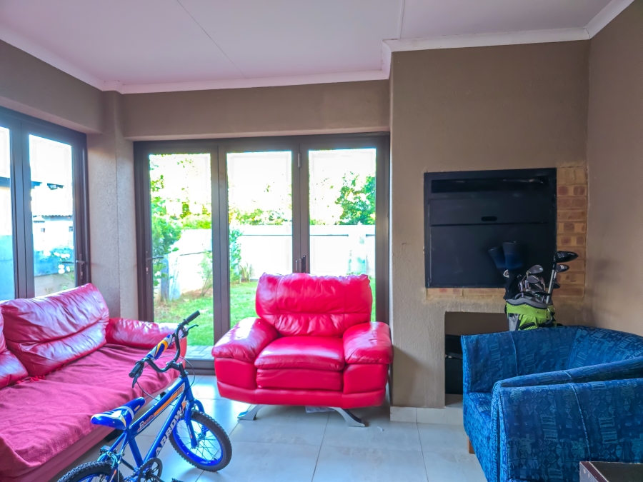 3 Bedroom Property for Sale in Eldorette Gauteng