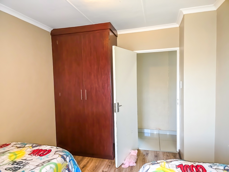 3 Bedroom Property for Sale in Eldorette Gauteng