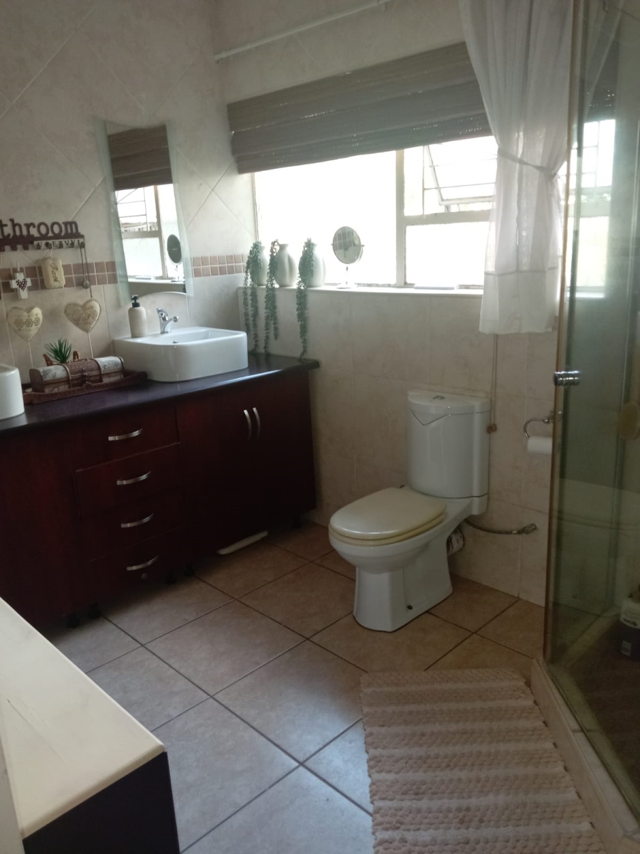 3 Bedroom Property for Sale in Vanderbijlpark SE 2 Gauteng