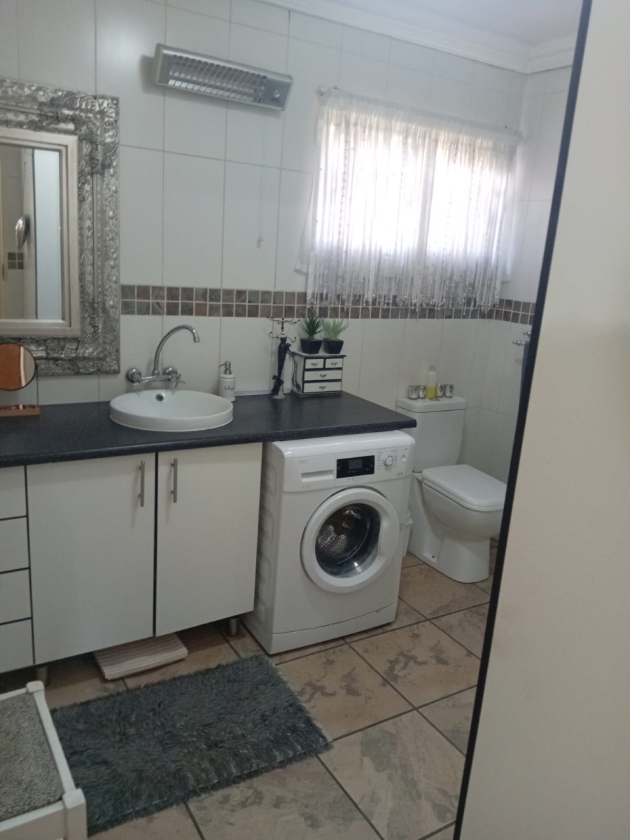 3 Bedroom Property for Sale in Vanderbijlpark SE 2 Gauteng