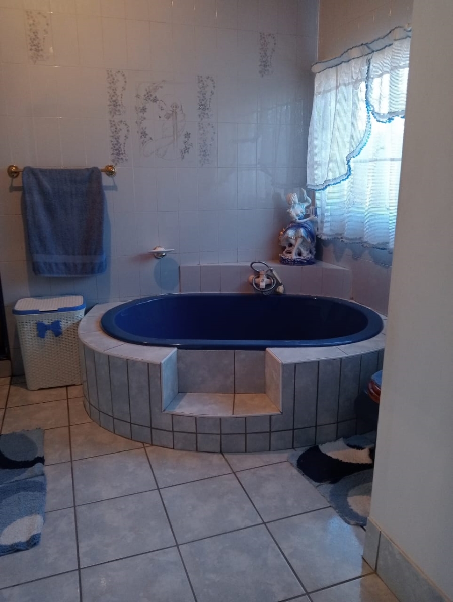 3 Bedroom Property for Sale in Andeon AH Gauteng