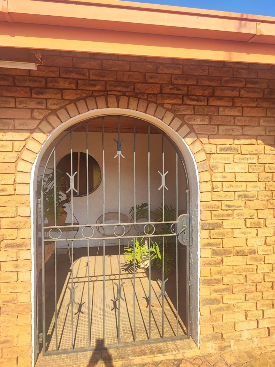 3 Bedroom Property for Sale in Andeon AH Gauteng