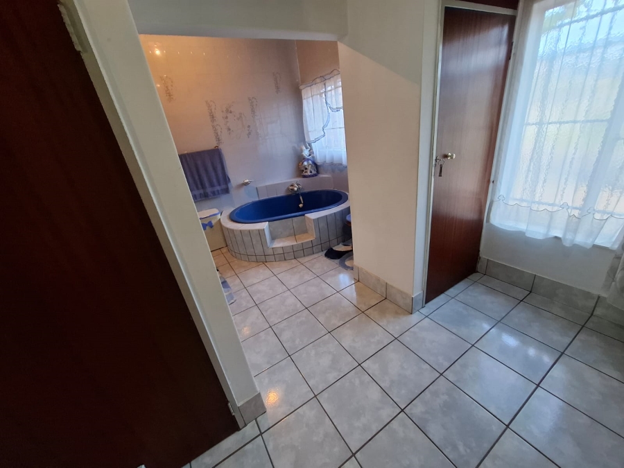 3 Bedroom Property for Sale in Andeon AH Gauteng