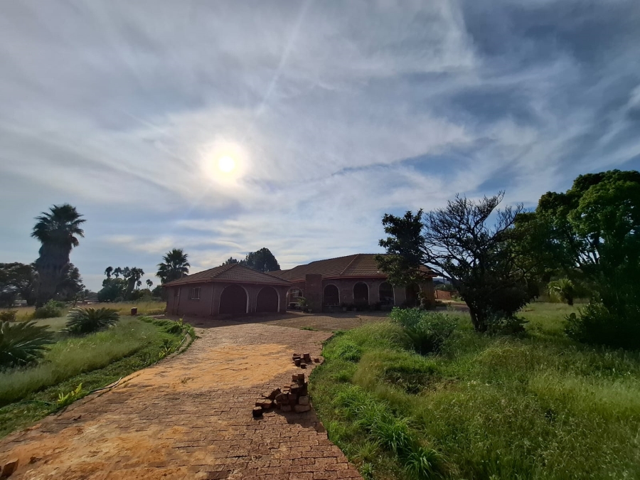 3 Bedroom Property for Sale in Andeon AH Gauteng