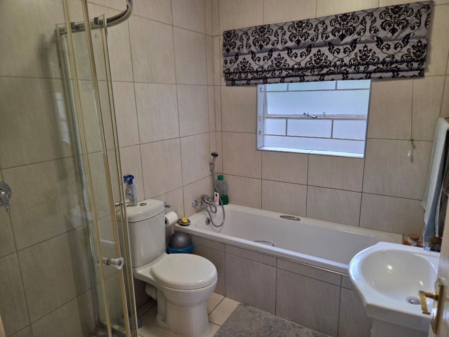 3 Bedroom Property for Sale in Sunninghill Gauteng