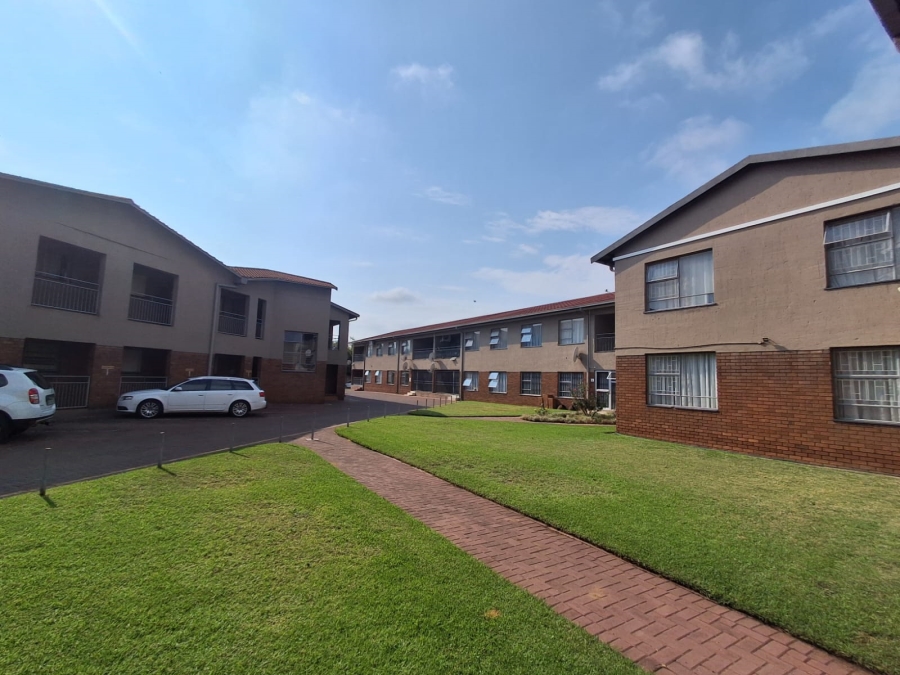 2 Bedroom Property for Sale in Vanderbijlpark CE 3 Gauteng