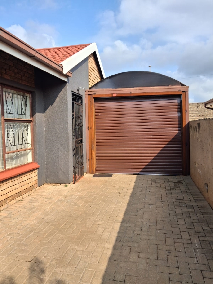3 Bedroom Property for Sale in Sebokeng Zone 14 Gauteng